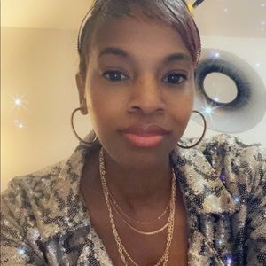 Meet your Posher, Janiayah